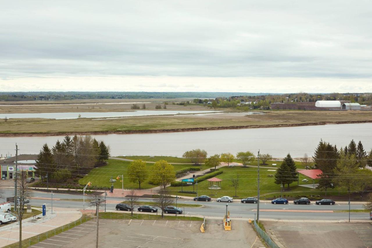 Delta Hotels By Marriott Beausejour Moncton Esterno foto