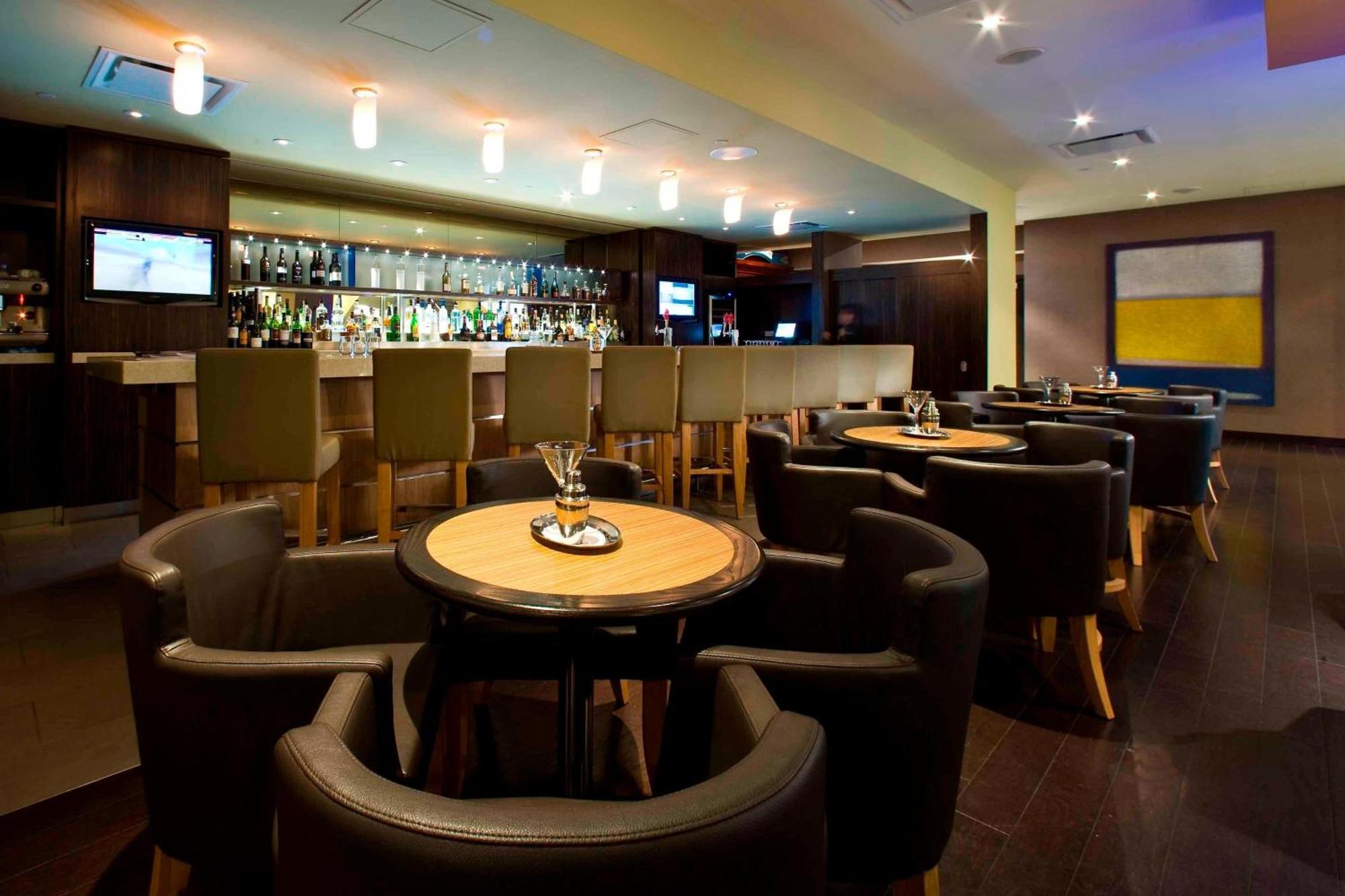 Delta Hotels By Marriott Beausejour Moncton Esterno foto