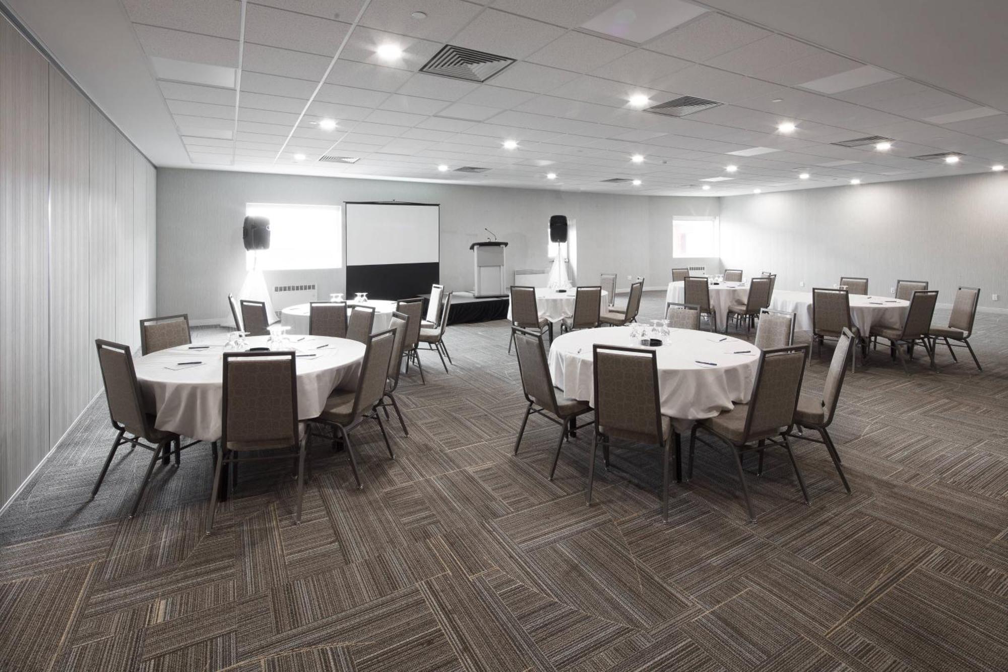 Delta Hotels By Marriott Beausejour Moncton Esterno foto
