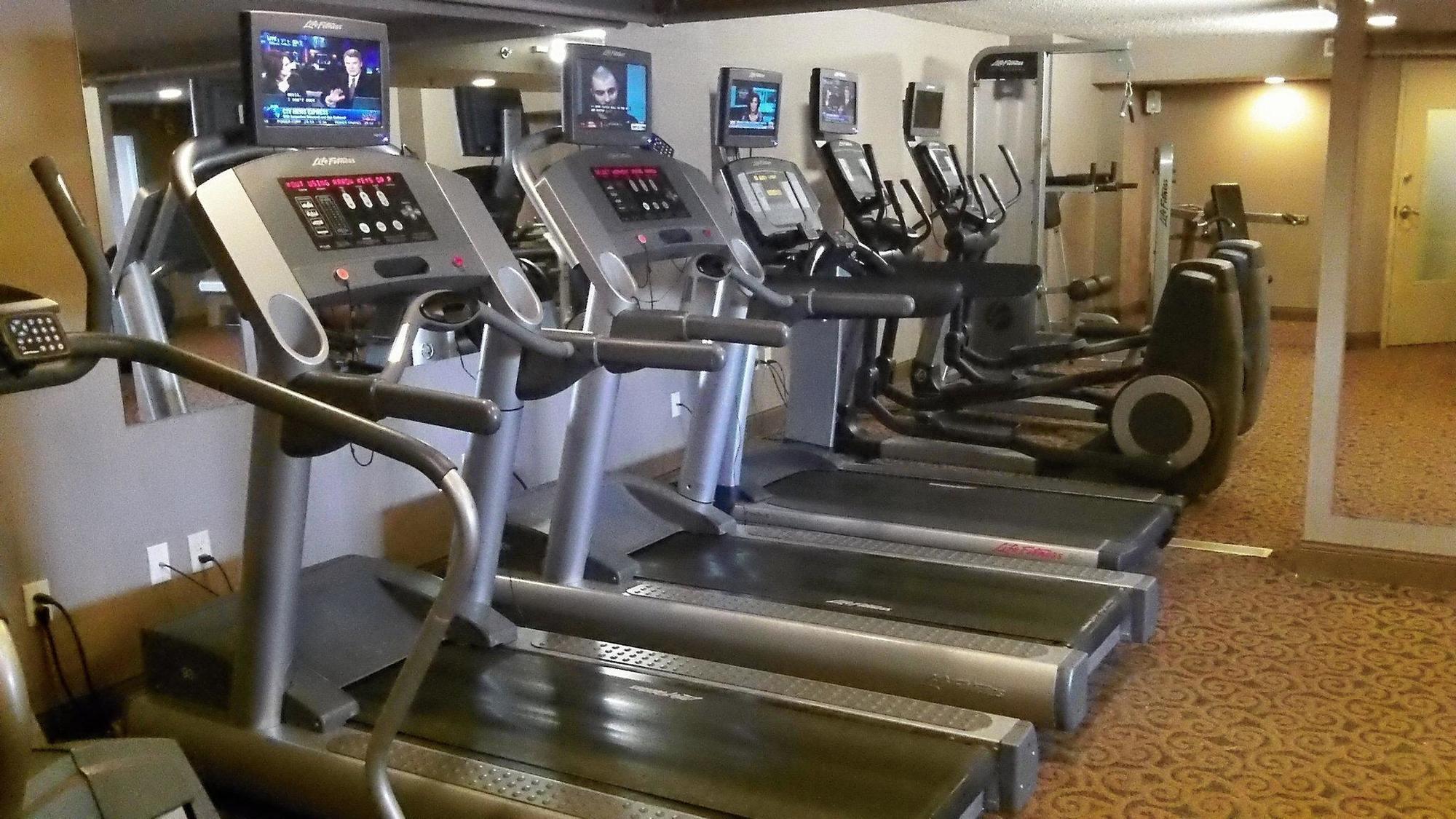 Delta Hotels By Marriott Beausejour Moncton Esterno foto